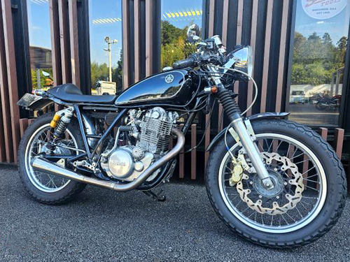 ヤマハ SR400 (79.0万円)